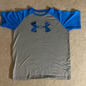 Youth Under Armour Shirt - size youth XL